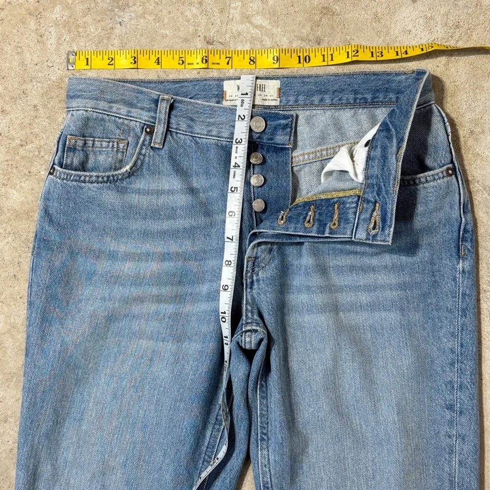We The Free Maggie Mid-Rise Straight-Leg Blue Jeans Women’s Size 26 Button Fly